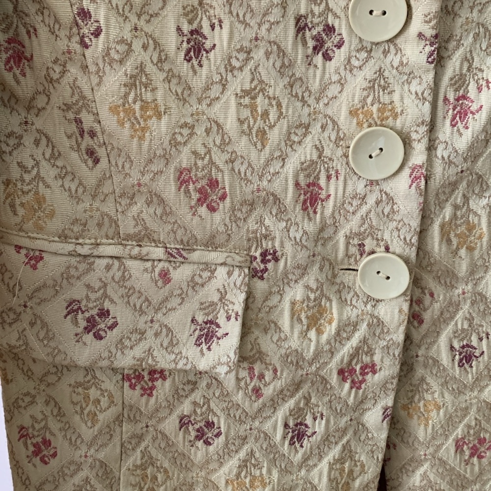 Dalia Brocade Coat Lined - Picture 3 of 11